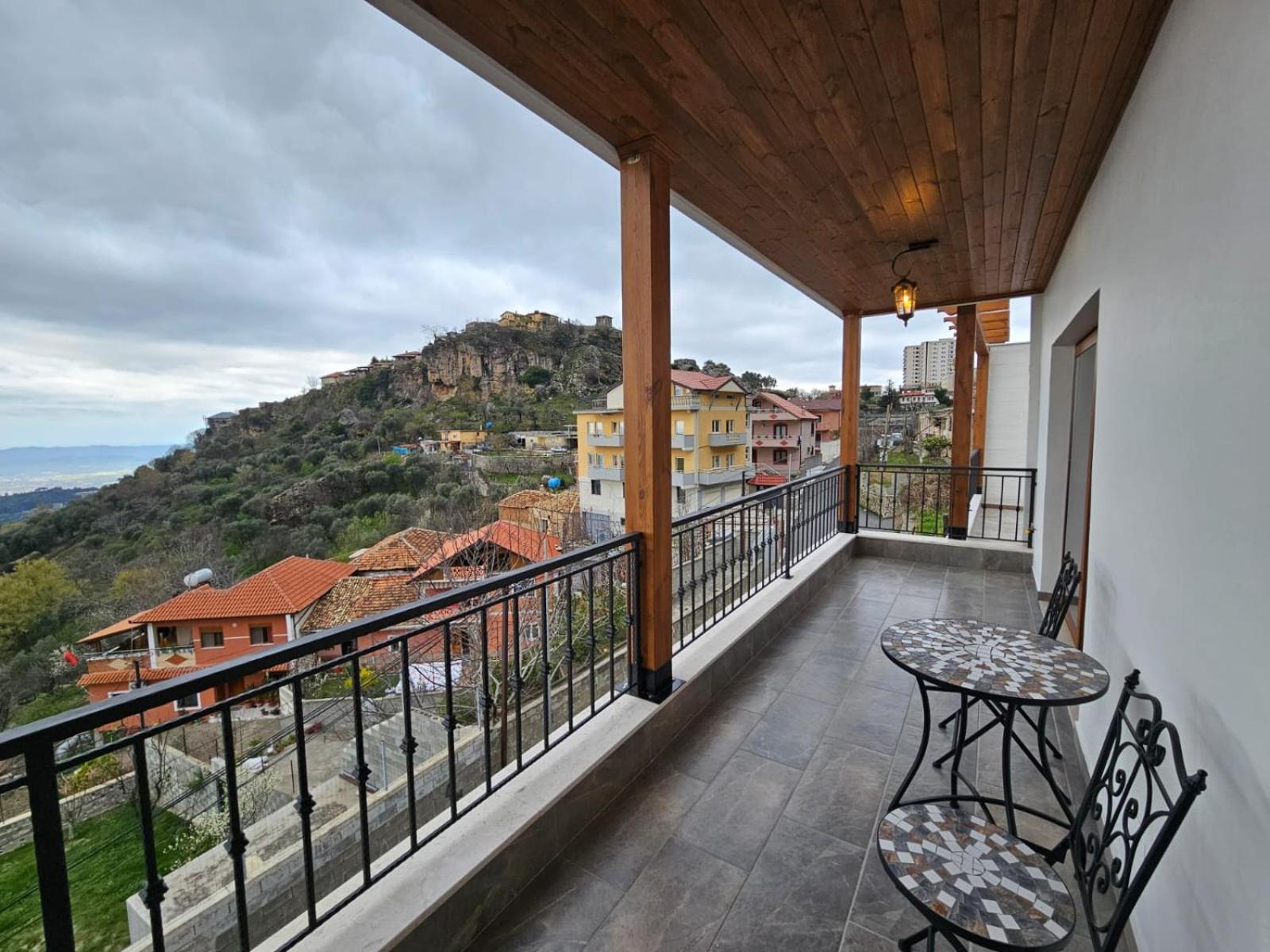 Vila Dani Near Castle And Old Bazar Krujë Extérieur photo